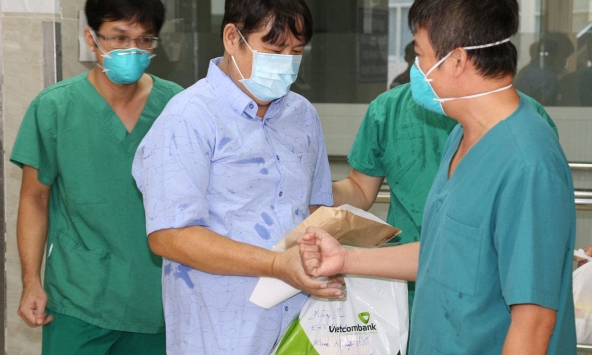 Thêm 3.333 bệnh nhân COVID-19 TP.HCM xuất viện