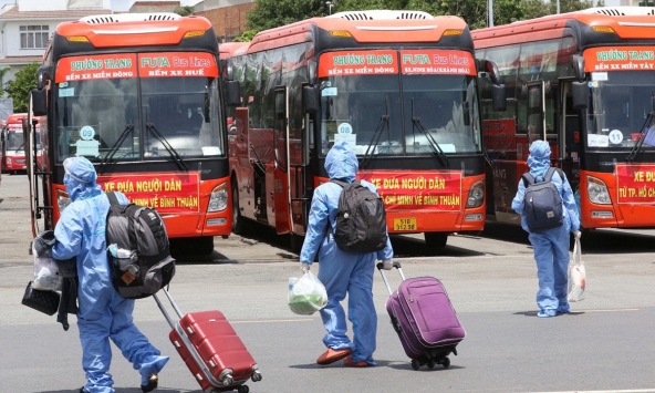 Bình Thuận đón hàng trăm người dân bị mắc kẹt ở TP.HCM về quê