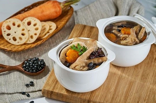 Món ngon mỗi ngày: Cách làm chân gà tiềm đậu đen

