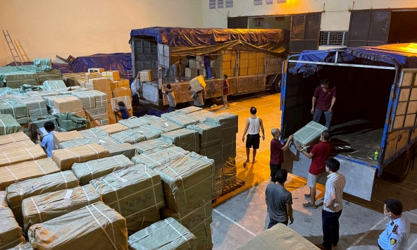 Phát hiện một kho chứa gần 50 tấn hàng nghi giả tại Bắc Ninh 