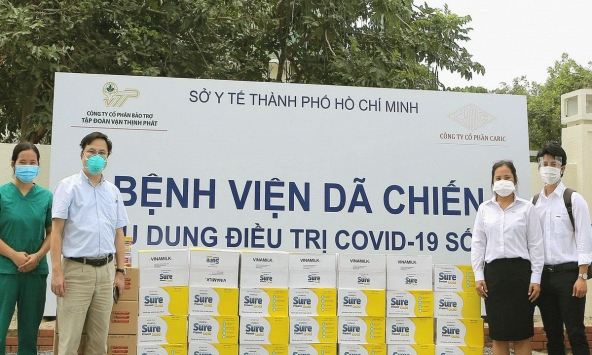 Vinamilk trao tặng sản phẩm dinh dưỡng Sure Prevent cho 50 bệnh viện tuyến đầu