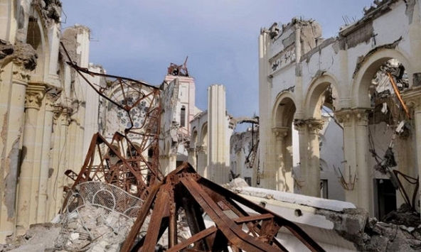 Hiện trường tan hoang sau trận động đất 7,2 độ richter ở Haiti