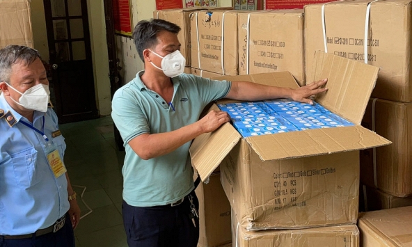 Quản lý thị trường Hà Nội thu giữ 1.000 bộ van máy thở không rõ nguồn gốc