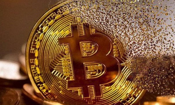 Giá Bitcoin giảm về 56.400 USD