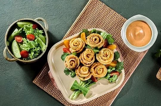 Món ngon mỗi ngày: Hoành thánh hoa hồng
