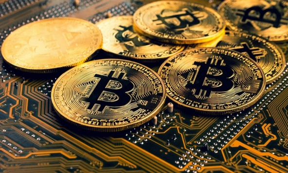 Bitcoin ‘bốc hơi’ 13 tỷ USD, thị trường lao dốc