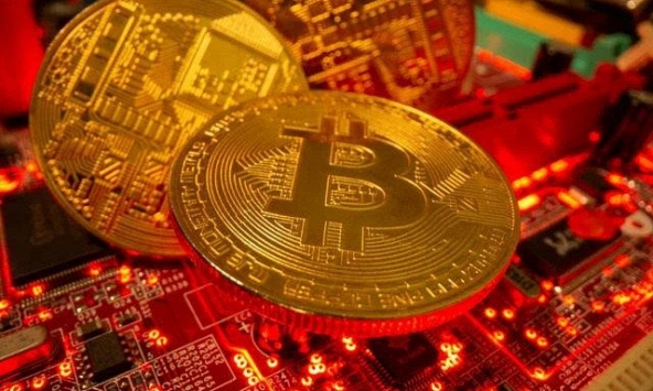 Bitcoin lao dốc về sát mức 33.000 USD