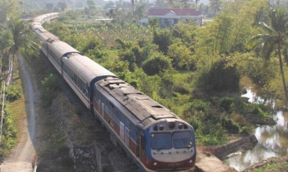 Tạm dừng toàn bộ tàu khách trên tất cả các tuyến đường sắt từ 25/8