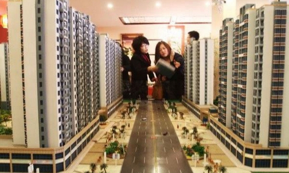 Nhiều sàn giao dịch bất động sản gặp khó