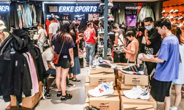 'Tiêu dùng theo chủ nghĩa dân tộc' thúc đẩy ngành thời trang Trung Quốc