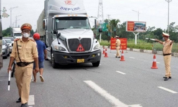Bộ GTVT yêu cầu bãi bỏ quy định gây cản trở lưu thông hàng hóa
