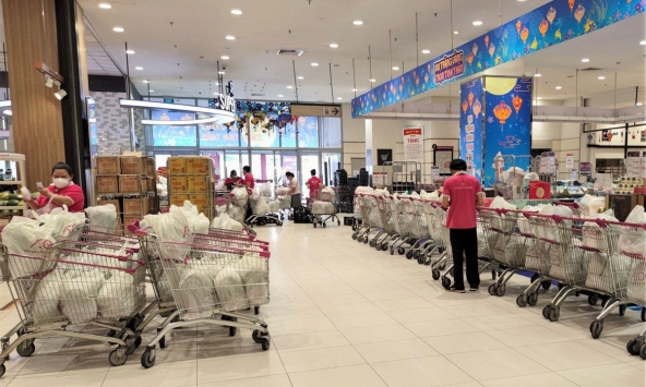 Shipper hoạt động trở lại, thực phẩm đến tay người tiêu dùng nhiều hơn