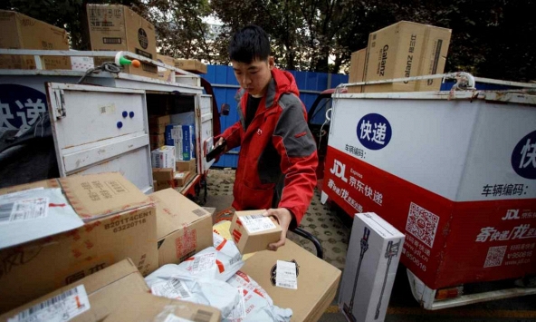 Thị trường TMĐT Trung Quốc biến động lớn: Alibaba thất thế, JD.com và Pinduoduo phất lên