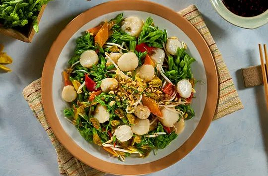 Món ngon mỗi ngày: Cồi sò điệp xào bông thiên lý

