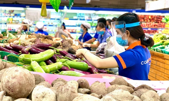 Sức mua tại siêu thị tăng mạnh, đơn hàng tắc nghẽn