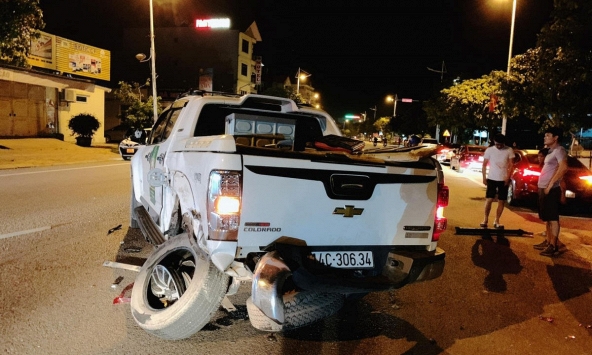 Hiện trường vụ xế hộp đâm liên hoàn nhiều phương tiện