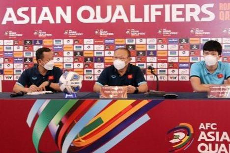 HLV Park Hang-seo: 'ĐT Việt Nam sẽ tiếp tục nỗ lực chiến đấu để có kết quả tốt trước ĐT Australia' 