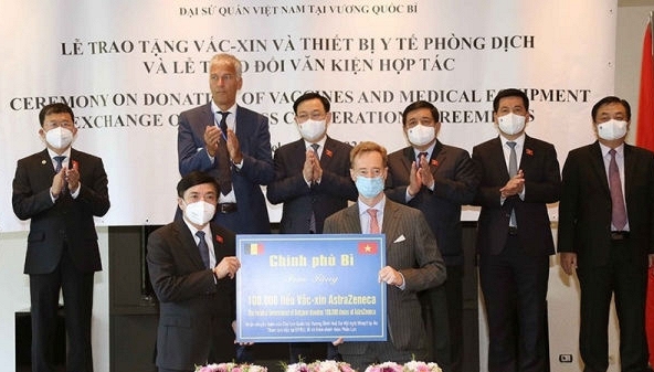 Bỉ tặng Việt Nam 100.000 liều vaccine AstraZeneca 
