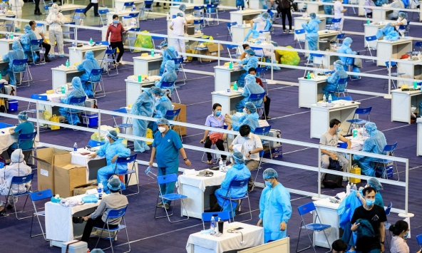 Thêm 11.478 người nhiễm COVID-19 trong ngày 12/9