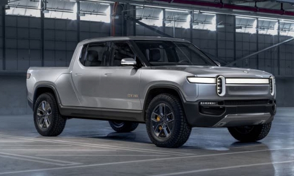 Startup xe điện do Amazon hậu thuẫn trở thành nhà sản xuất ô tô đầu tiên làm xe bán tải điện