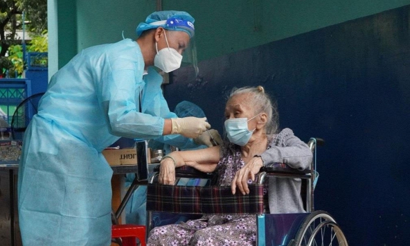 Số ca nhiễm COVID-19 tăng trở lại, cả nước thêm 11.692 bệnh nhân trong ngày 21/9