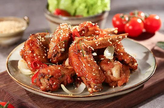 Món ngon mỗi ngày: Cánh gà chiên tỏi lá chanh
