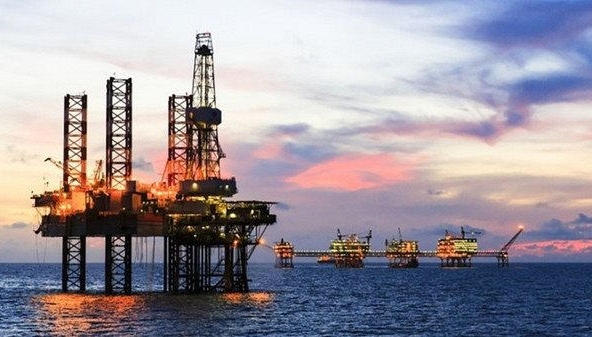 Nhu cầu được cải thiện, giá dầu tiếp tục đà tăng