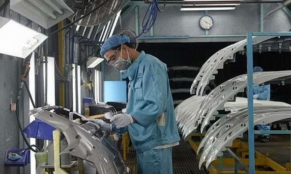 ADB hạ dự báo tăng trưởng kinh tế Việt Nam năm 2021 xuống còn 3,8%