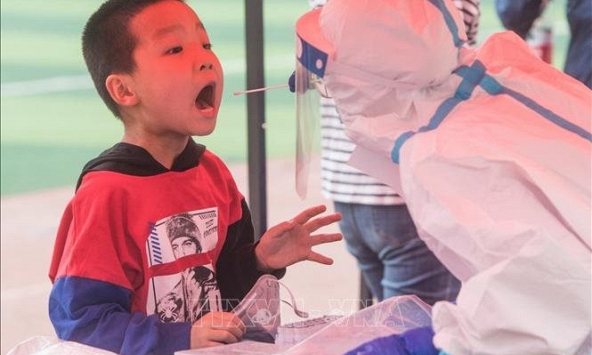 Đối tượng trẻ em nào có nguy cơ mắc COVID-19 dễ chuyển nặng?