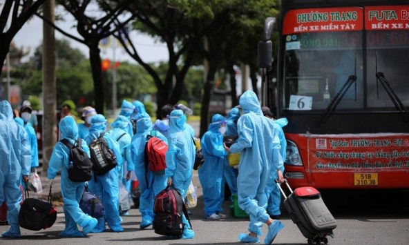 TP.HCM đón người lao động từ các tỉnh trở lại làm việc từ ngày 1/10