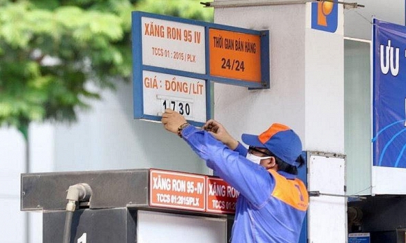 Giá xăng lập đỉnh trong vòng 3 năm qua