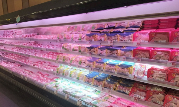 Siêu thị khuyến nhiều loại thực phẩm tươi sống
