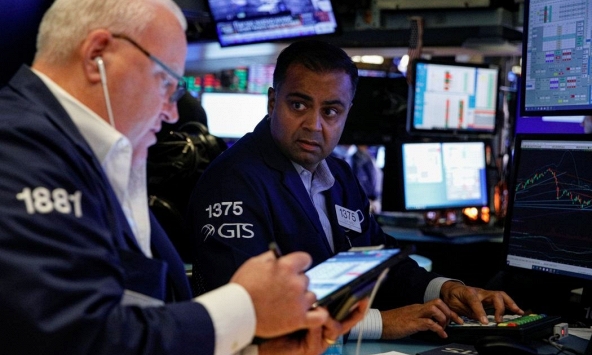 Chứng khoán Mỹ giảm mạnh khi lợi tức trái phiếu dao động gần mức cao nhất trong 3 tháng