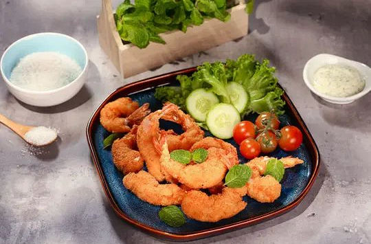 Món ngon mỗi ngày: Tôm chiên dừa xốt bạc hà
