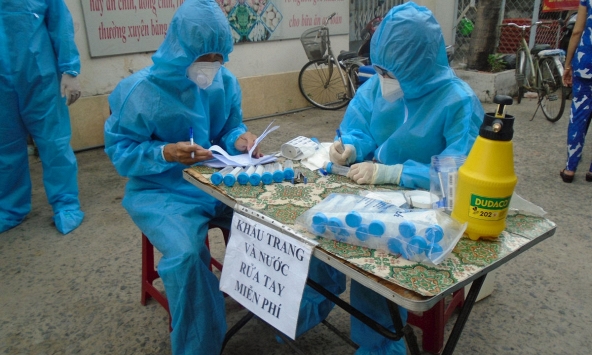 Giá xét nghiệm COVID-19 sẽ giảm mạnh vào tháng 11