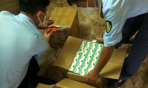 Thu giữ 450 máy đo nồng độ oxy trong máu nhập lậu tại TP.HCM