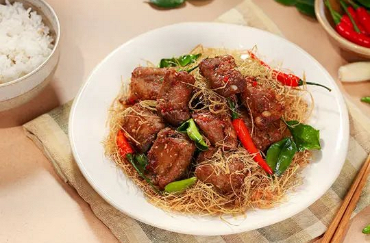 Món ngon mỗi ngày: Sườn non xào chanh sả
