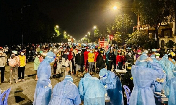 Miền tây phát hiện nhiều F0 trong dòng người về quê tự phát