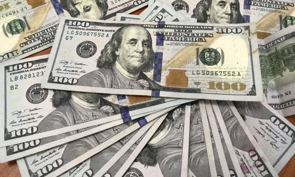 Đồng USD tăng lên gần đỉnh một năm qua