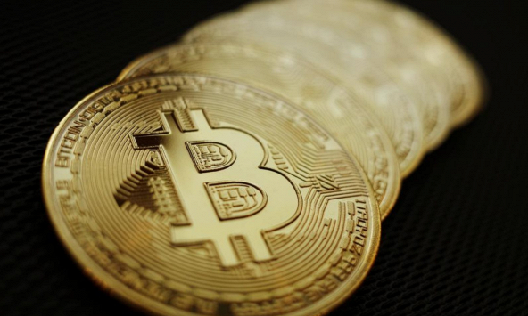 Giá Bitcoin chạm mức cao nhất kể từ tháng 5