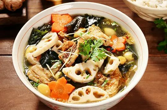 Món ngon mỗi ngày: Canh củ sen rong biển