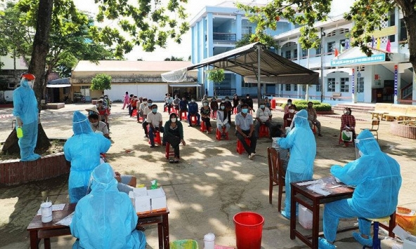 Có 3.528 ca mắc COVID-19 trong ngày 10/10, 21.398 bệnh nhân được công bố khỏi bệnh