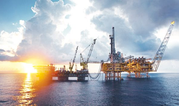 Giá dầu tăng vọt lên mức đỉnh 7 năm, dầu Brent lên mốc 83,28 USD/thùng