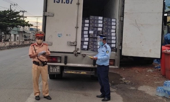 4 tấn đầu cá hồi Đan Mạch không có nhãn phụ tiếng Việt, chủ hàng bị phạt 22,5 triệu đồng