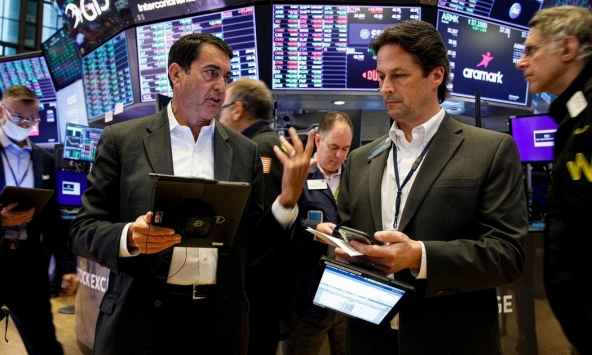 Chứng khoán Mỹ biến động ngược chiều, lạm phát tăng