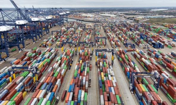 Nền kinh tế toàn cầu hậu COVID-19 suy thoái do lạm phát và gián đoạn chuỗi cung ứng