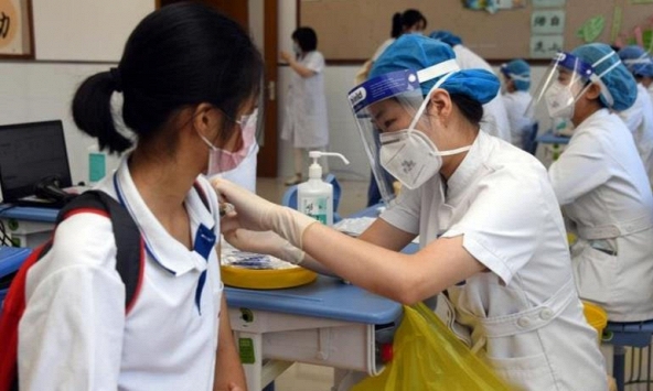 Khoảng 700.000 trẻ từ 12-17 tuổi tại TP.HCM sẽ tiêm vaccine COVID-19 từ ngày 25/10