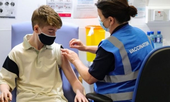 Trẻ em các nước được tiêm vaccine COVID-19 loại nào?