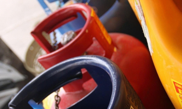 Giá gas tiếp tục lao dốc phiên đầu tuần