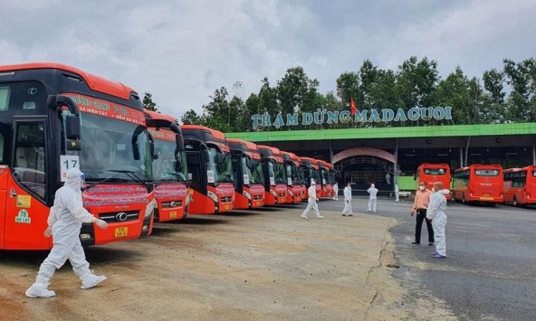 Những hành khách nào không cần xét nghiệm COVID-19 khi đi đường?